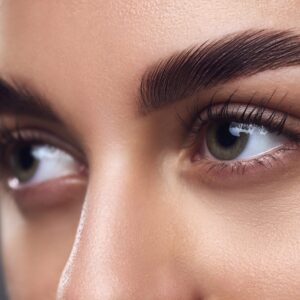 Eyelash & Eyebrow Tinting incl. Shaping with Wax or Tweezers