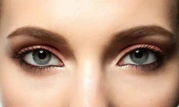 Eyelash Tinting Incl. Brow Shaping