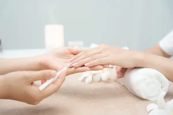 SPA Manicure with Polish